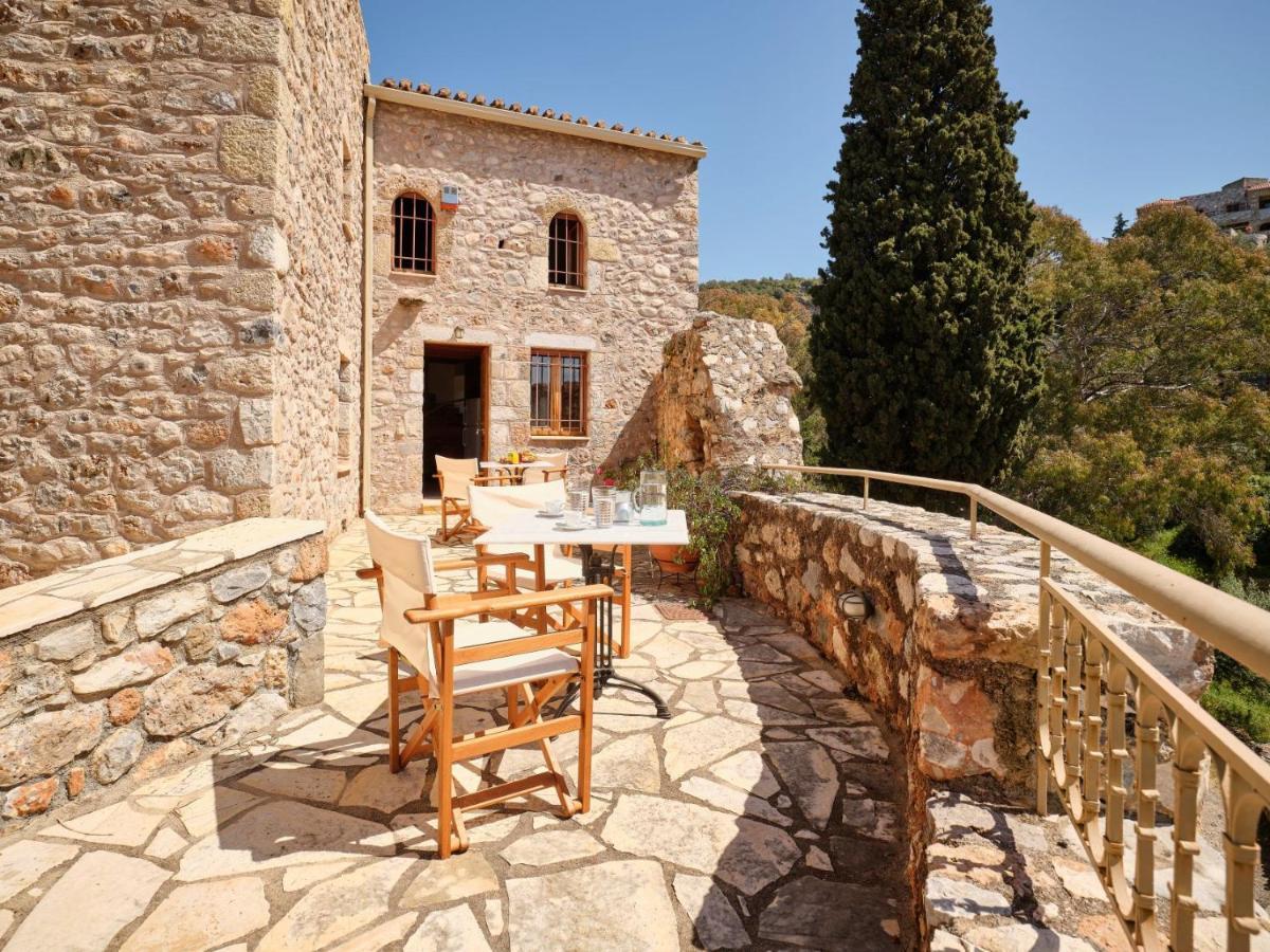 Villa Petreas Castle à Kardamyli Extérieur photo