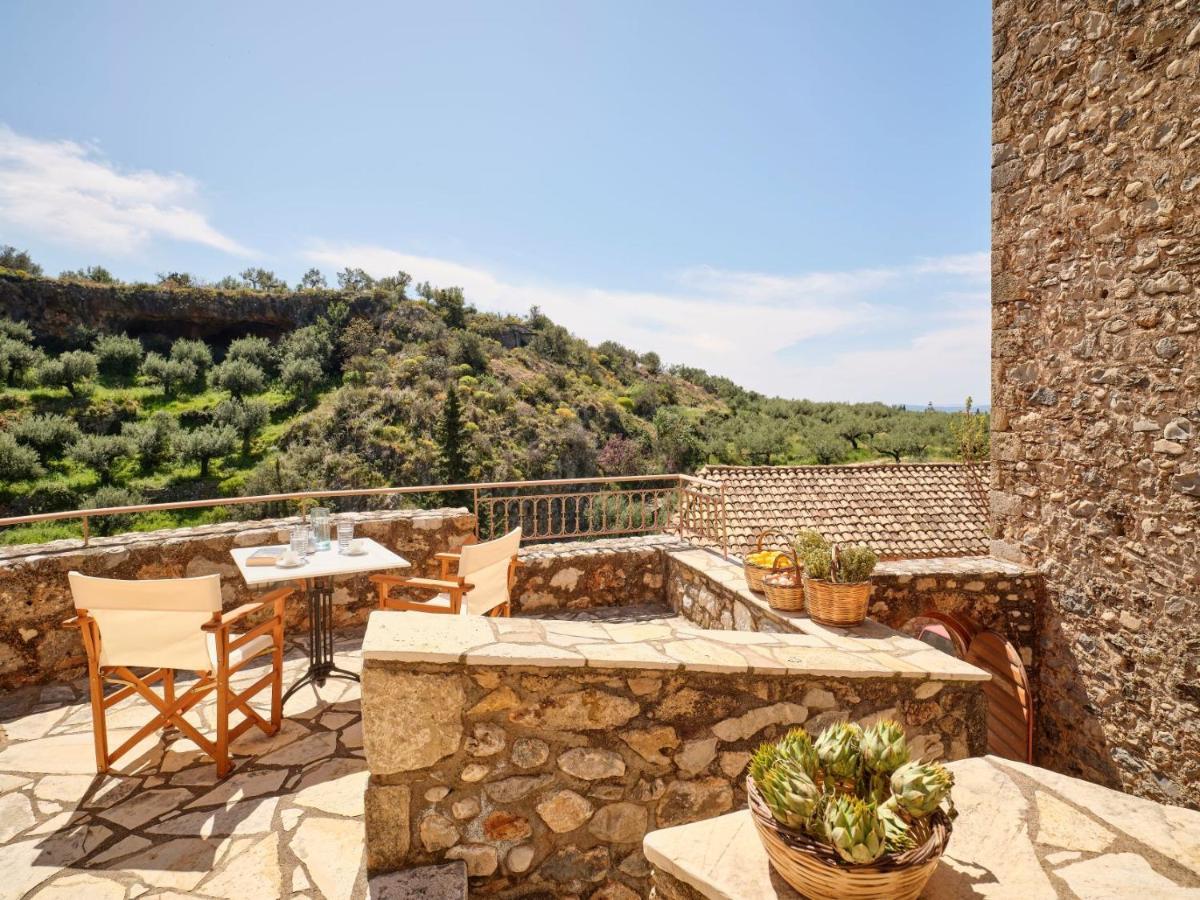 Villa Petreas Castle à Kardamyli Extérieur photo