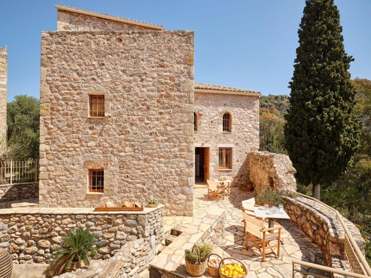 Villa Petreas Castle à Kardamyli Extérieur photo