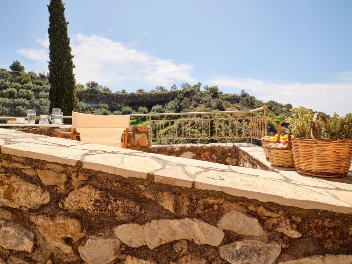 Villa Petreas Castle à Kardamyli Extérieur photo
