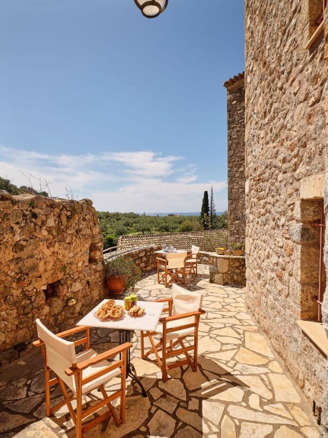 Villa Petreas Castle à Kardamyli Extérieur photo
