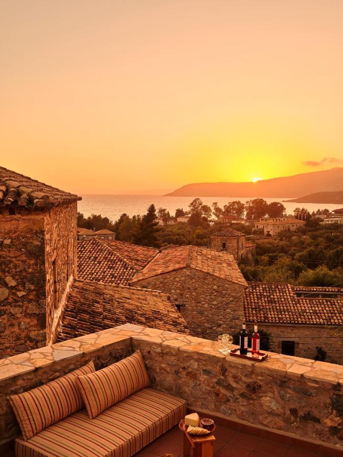 Villa Petreas Castle à Kardamyli Extérieur photo