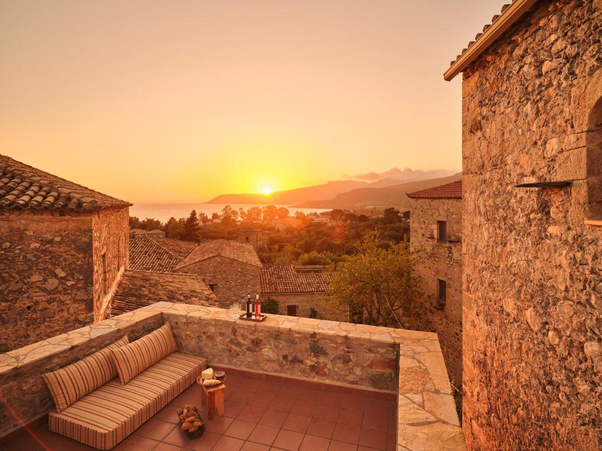 Villa Petreas Castle à Kardamyli Extérieur photo